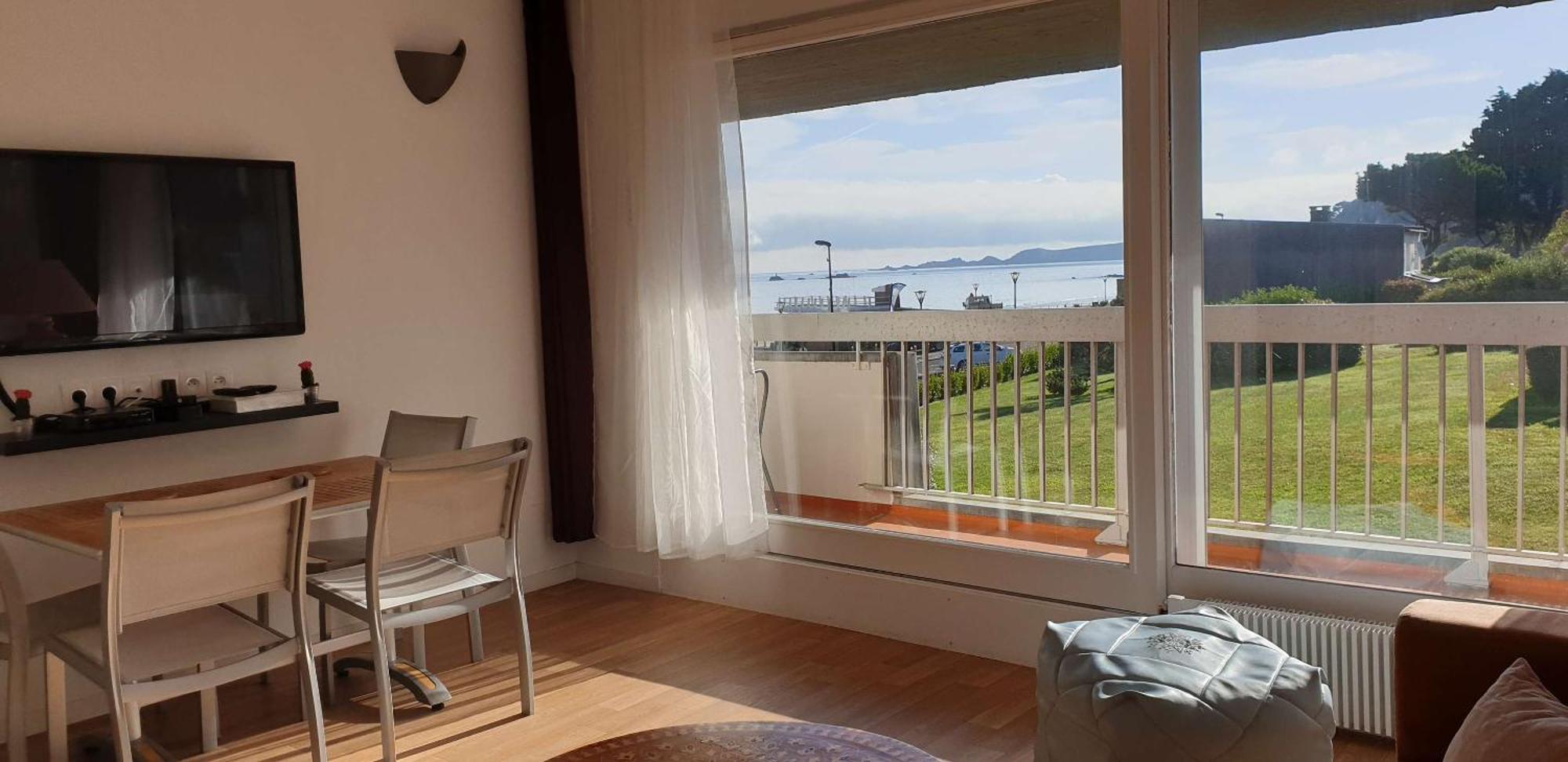 Appartement Vue Sur Mer Avec Terrasse, Plage De Trestraou A Perros-Guirec - Ref 861 외부 사진